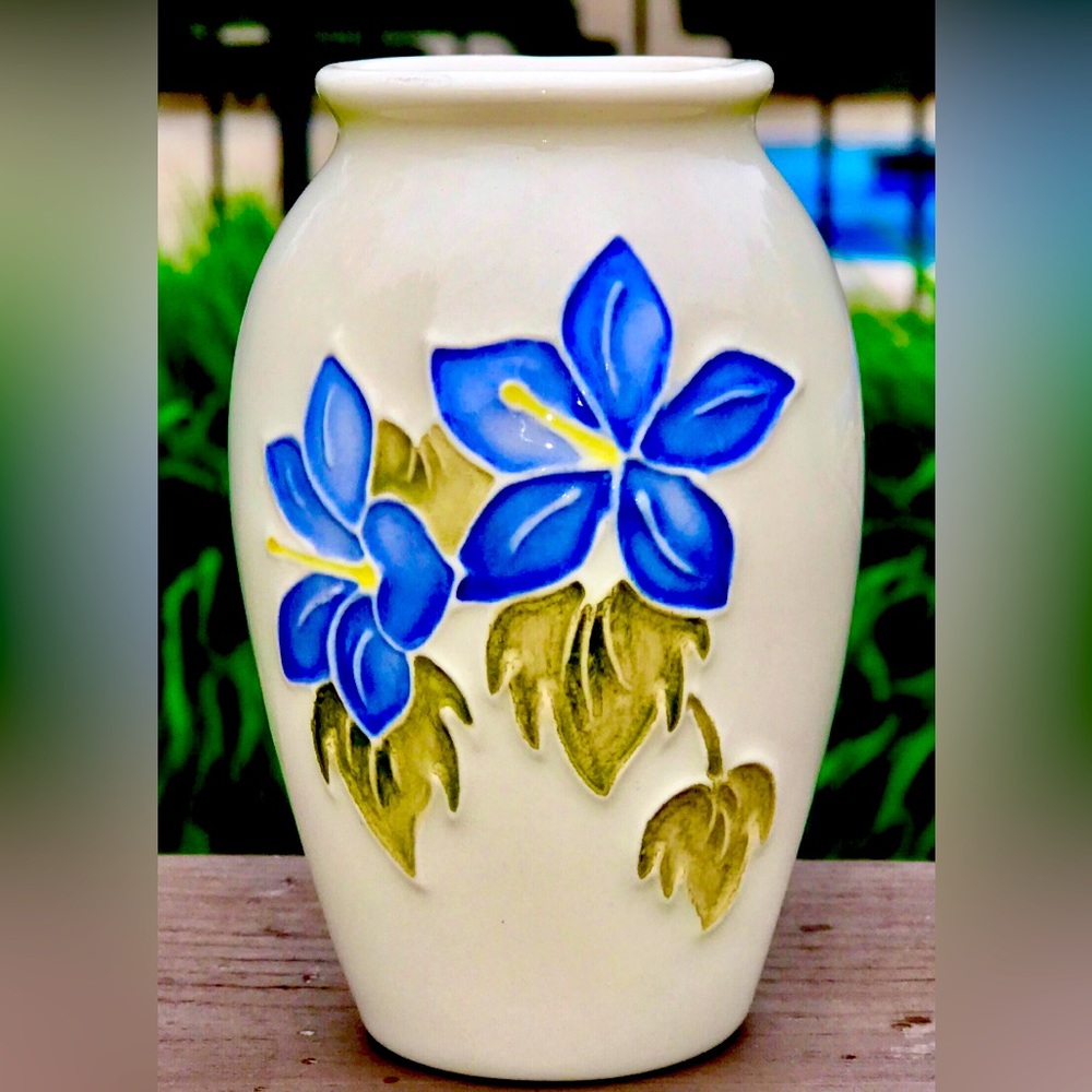 Vintage Antique Signed Hallmarked MOORCROFT MADE In ENGLAND Vase